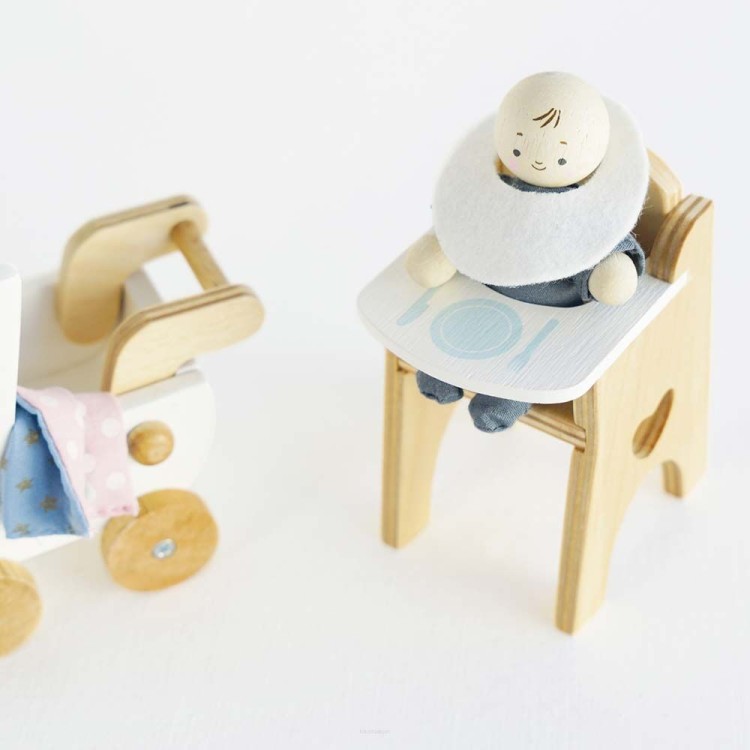 big_ME044-nursery-set-wooden-baby-doll-toy.jpg