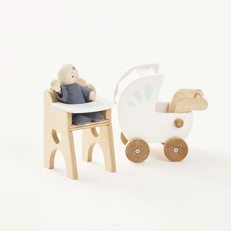 big_ME044-nursery-set-wooden-pushchair-and-highchair-baby-waving.jpg