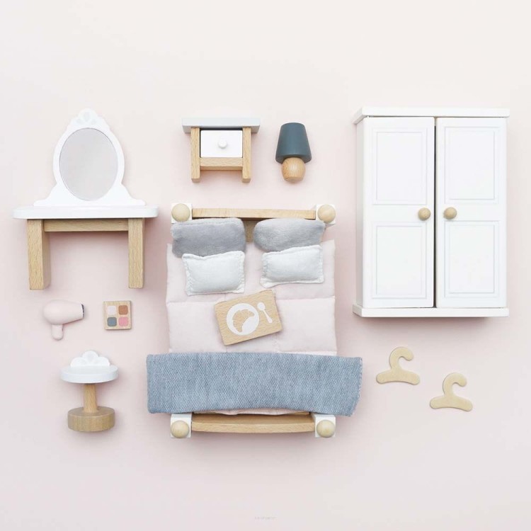 big_ME057C-daisylane-bedroom-top-view-pink-background.jpg