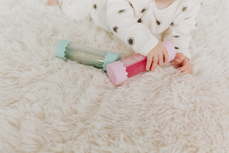pol_pm_Jellystone-Sensoryczna-butelka-dla-niemowlat-SOFT-PINK-0-wyciszajaca-przeplywowa-zamknieta-435_8.jpg
