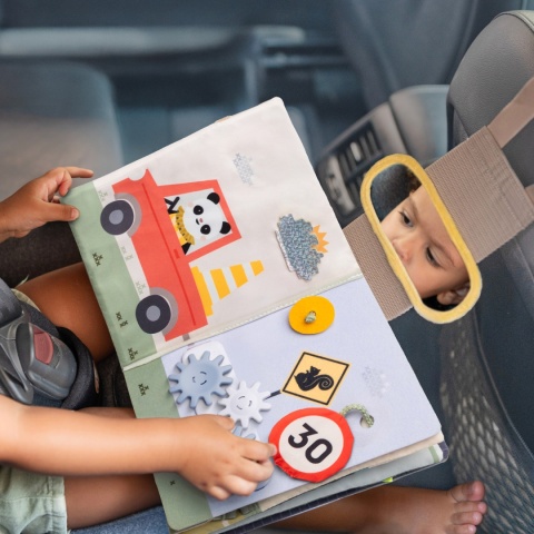 Interaktywna-Ksiazeczka-Manipulacyjna-do-Samochodu-Wesola-Podroz-Taf-Toys_[13222]_480.jpg