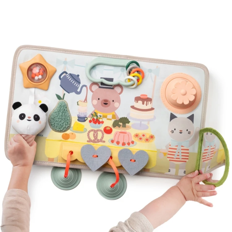Interaktywna-Ksiazeczka-Manipulacyjna-do-Samochodu-Wesola-Podroz-Taf-Toys_[13225]_1200.jpg