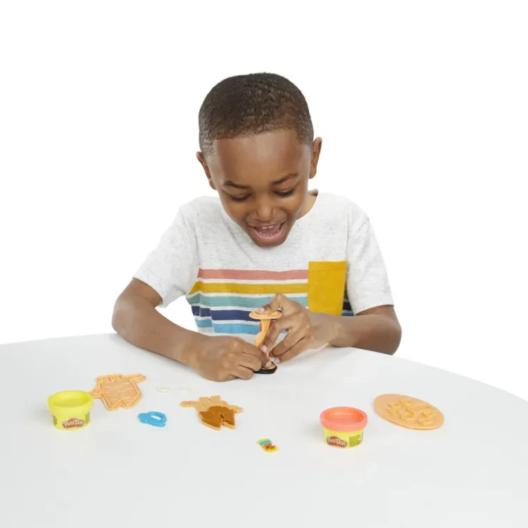 play-doh-bluey-kostiumy-bluey-zestaw-kreatywny-do-zabawy-7814163 (7).webp