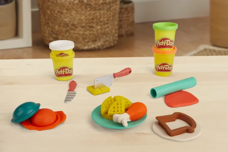 play-doh-starters-maly-kucharz-i-nauka-krojenia-zestaw-kreatywny-7504593 (3).webp