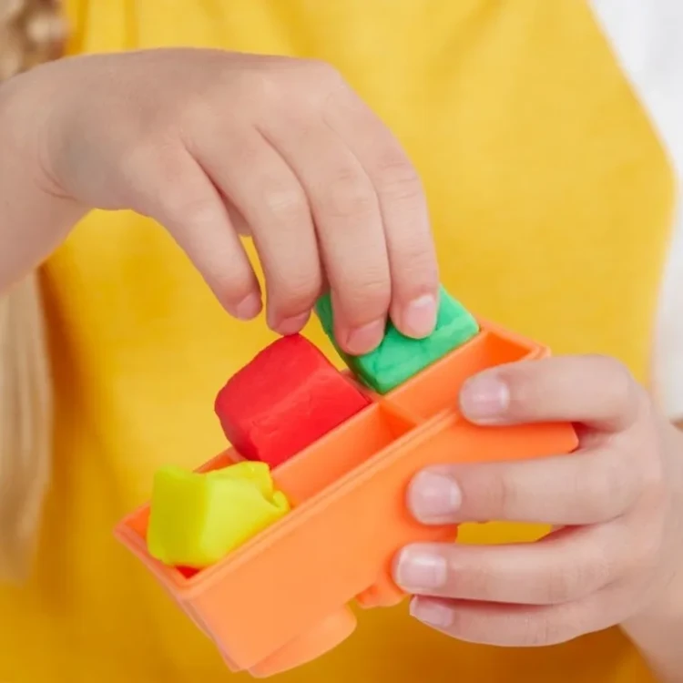 play-doh-blender-do-smoothies-zestaw-kreatywny-7690754 (6).webp