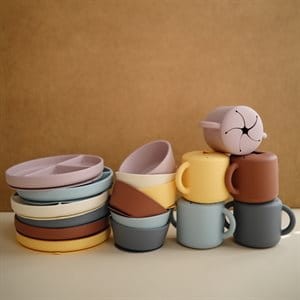 mushie-miseczka-sylikonowa-z-pressawka-tradewinds (3).jpg