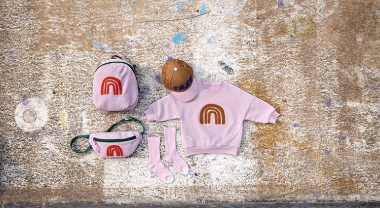 pol_pl_Lassig-Bluza-z-bawelny-organicznej-GOTS-Little-Gang-Rainbow-lilac-4-6-lat-11527_5.jpg