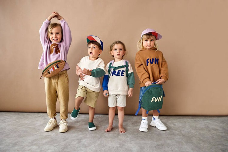 pol_pl_Lassig-Bluza-z-bawelny-organicznej-GOTS-Little-Gang-Rainbow-lilac-4-6-lat-11527_6.jpg