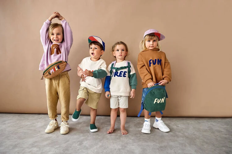pol_pl_Lassig-Bluza-z-bawelny-organicznej-GOTS-Little-Gang-Rainbow-lilac-4-6-lat-11527_6.jpg