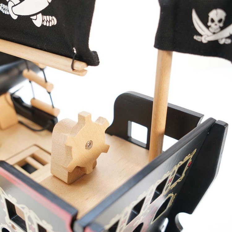 big_tv246-barbarossa-pirate-ship-helm-steering.jpg
