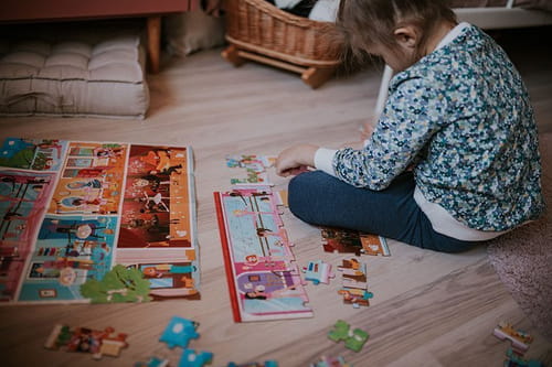 pol_pm_Janod-Puzzle-w-walizce-Akademia-tanca-100-elementow-6-Made-in-France-7544_9.jpg