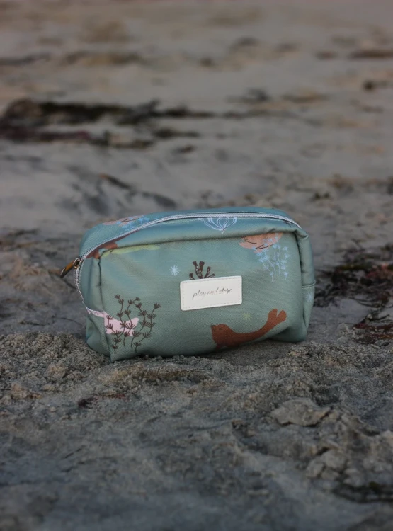 ToiletBag-2.webp